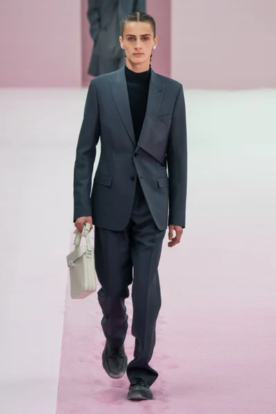 Look 43